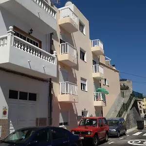 https://casa-natalia-armenime.in-canary-islands.com