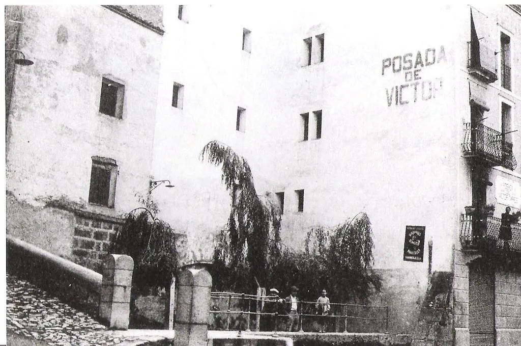 Hostal Victor Oliana